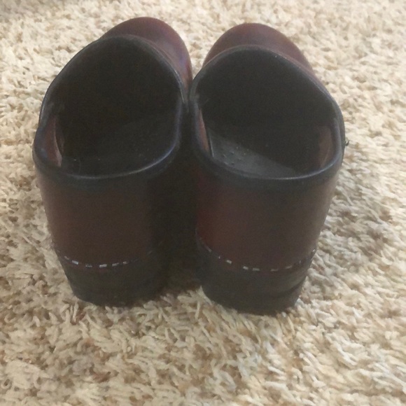Dansko clog used but still good life left - Picture 2 of 4